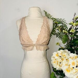 Anthropologie Evalyn V-Neck Lace Bralette blush nude | medium